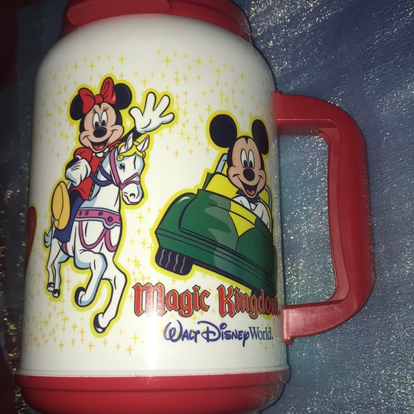 3/$50 Vintage Walt Disney World Magic Kingdom 34oz Insulated Travel Mug - Picture 2 of 8